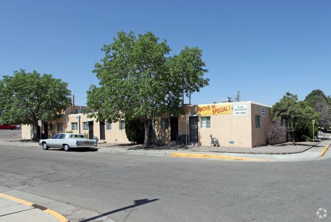 Building Photo - 1516 Tijeras Ave NE