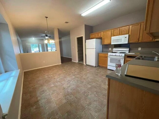 Building Photo - 2416 Socorro Bend