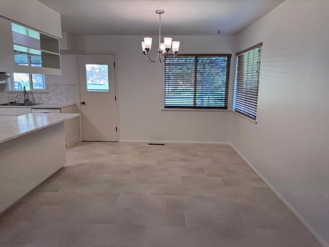 Foto del edificio - 950 Taney Ln