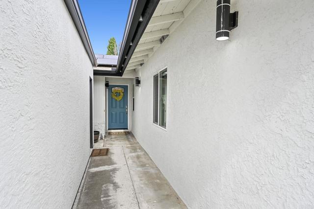 Building Photo - 3516 Las Vegas Dr