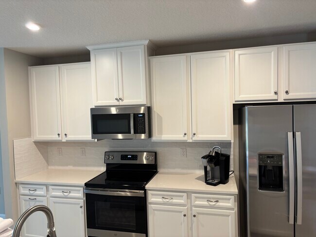 Foto del edificio - 516 Voltaire Dr