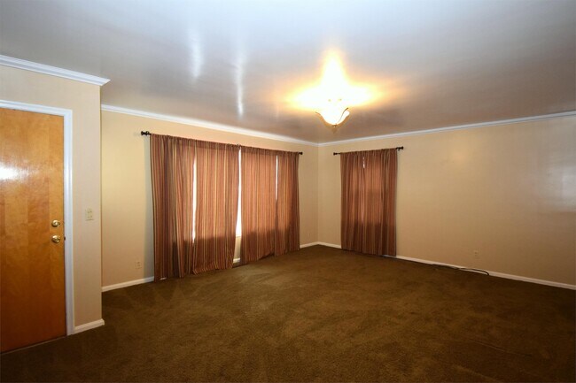 Building Photo - 273 N 300 E