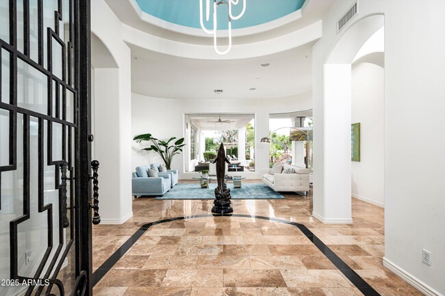 Foto del edificio - 5901 E Mountain View Rd