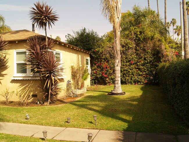 Foto del edificio - 1527 Meadowbrook Ave