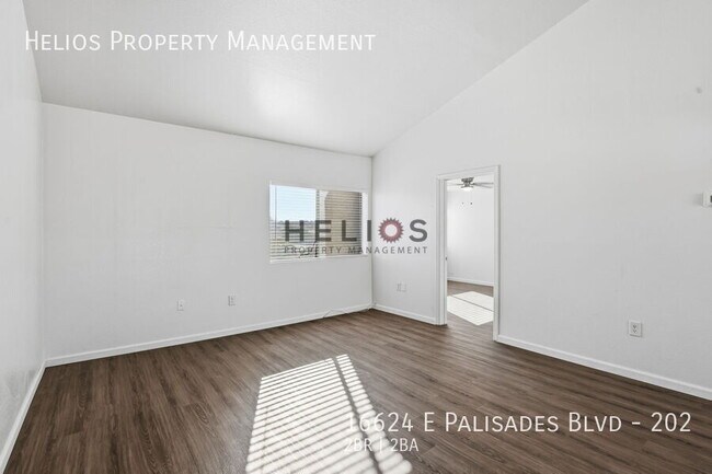 Foto del edificio - 16624 E Palisades Blvd