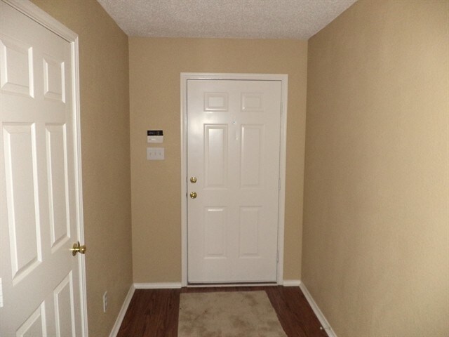 Foto del edificio - 1601 White Oak Rd