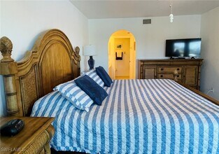 Building Photo - 4410 Chantelle Dr