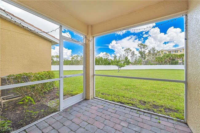 Foto del edificio - 3737 Crofton Court