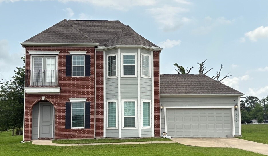 Primary Photo - 1538 Lakeland Cir