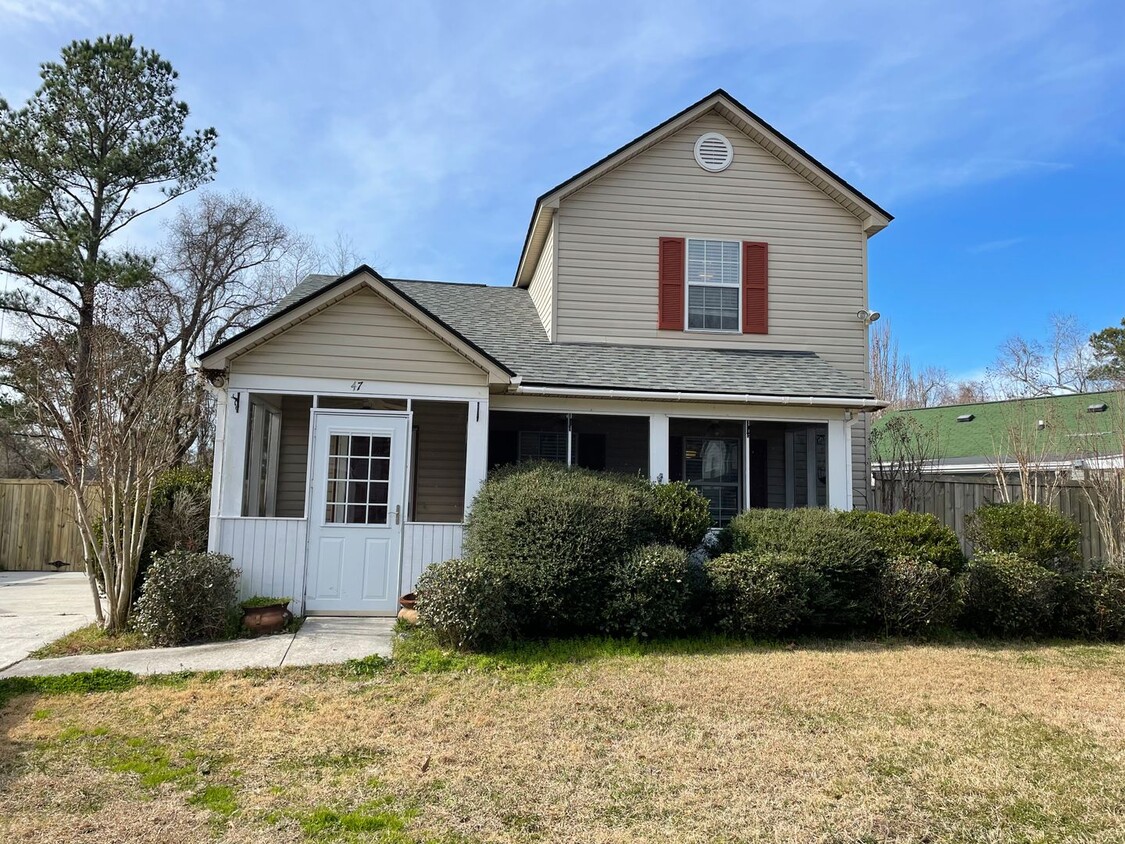 Foto principal - 3 bedroom / 2 bath ~ West Ashley Area