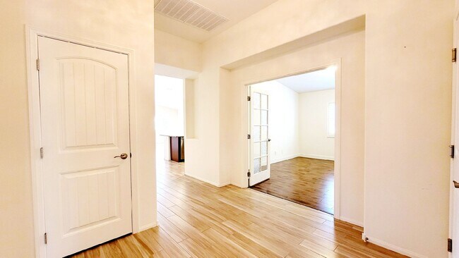 Building Photo - 8327 Spectacle Reef Ave