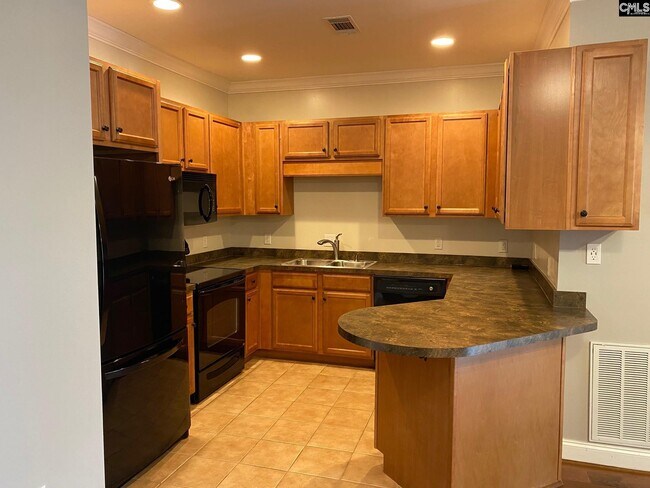 Building Photo - 121 Waterway Ct