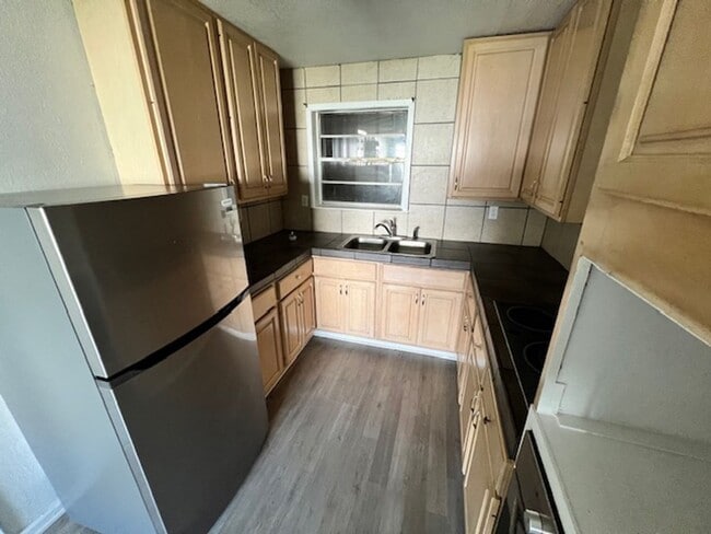 Building Photo - 3 bedroom rental