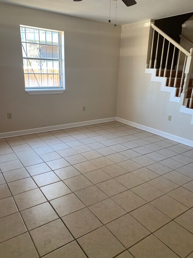 2904 Gravier St, New Orleans, LA 70119 Townhome Rentals in New