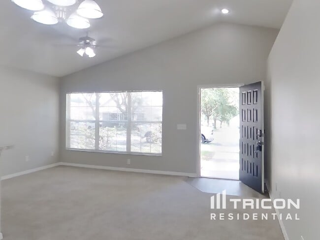 Building Photo - 828 Cape Cod Cir