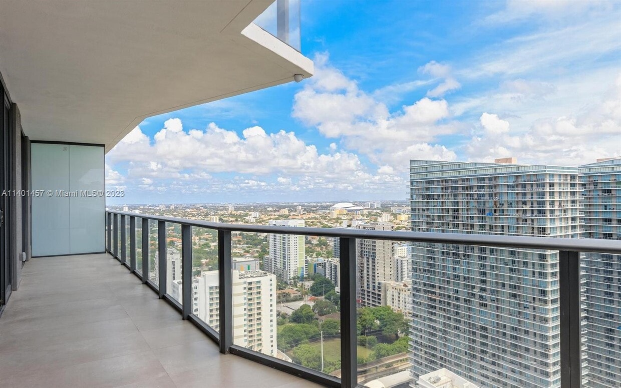 Primary Photo - 1300 S Miami Ave