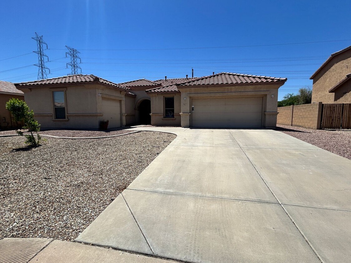 Foto principal - Spacious single story Peoria stunner w/New...