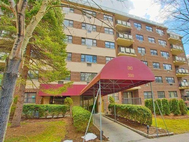 Building Photo - 200 Diplomat Dr
