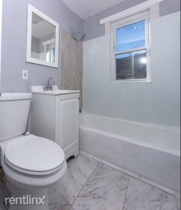 Primary Photo - 4 br, 1 bath Apartment - 1355 W 110th Pl
