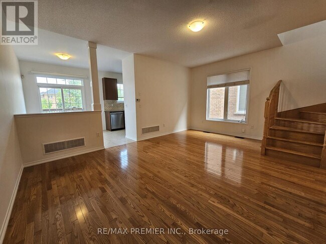 Building Photo - 745 Farmstead Dr