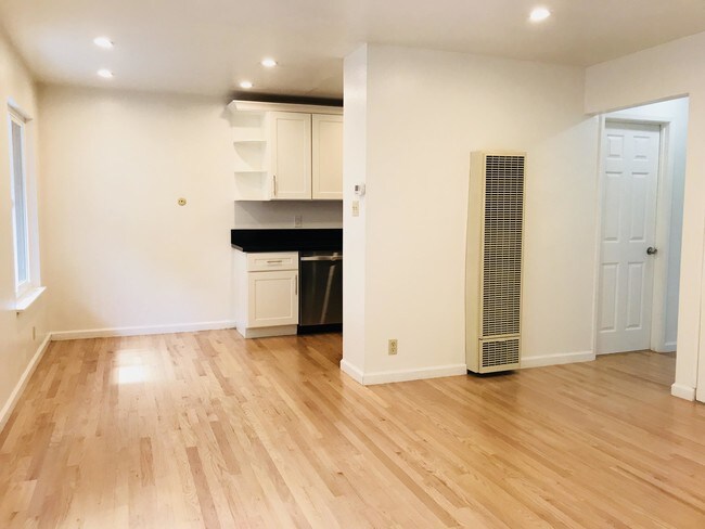 Foto del edificio - 2 bedroom in Berkeley CA 94703