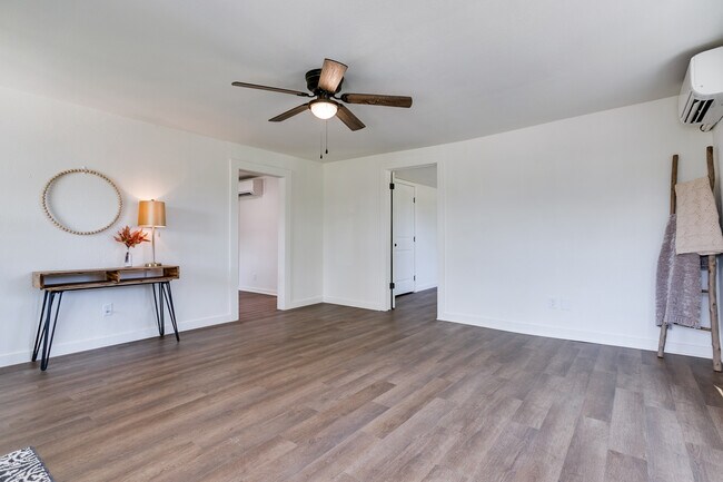 Foto del edificio - 512 E 18th St