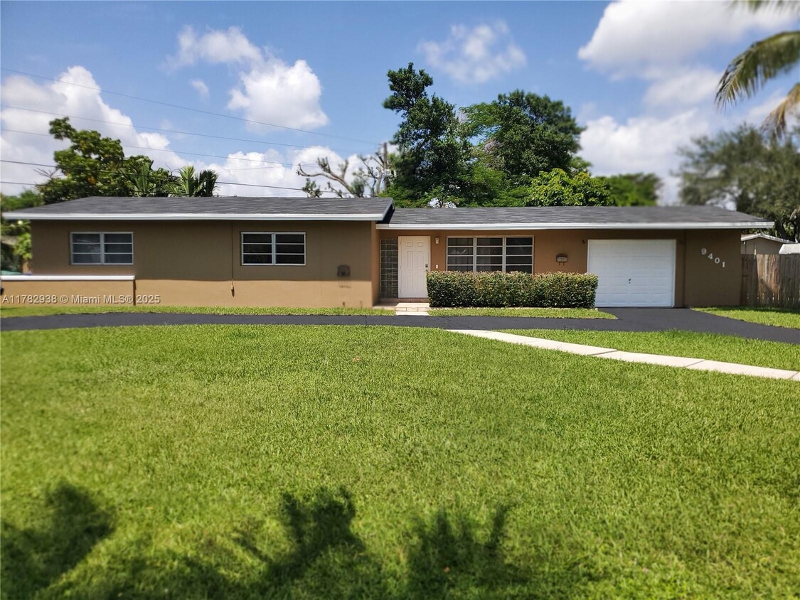 Primary Photo - 9401 SW 181st St