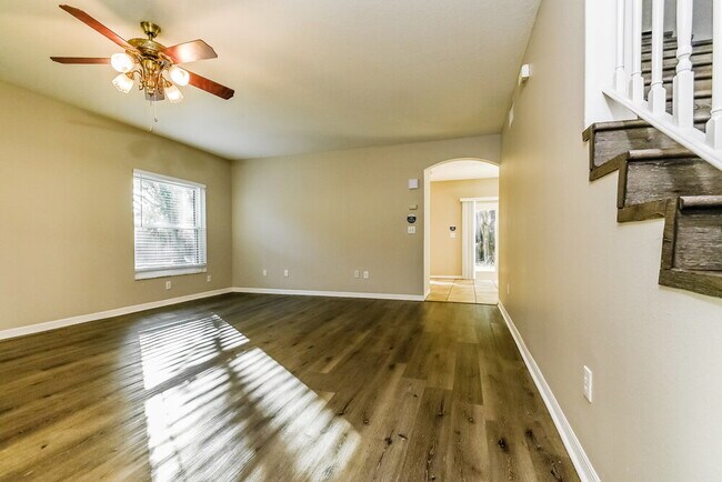 Building Photo - 6507 Summer Cove Dr