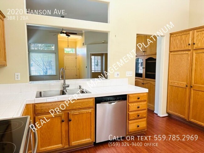Foto del edificio - $2,100 Shaw & Temperance 3 Bd + Office - H...