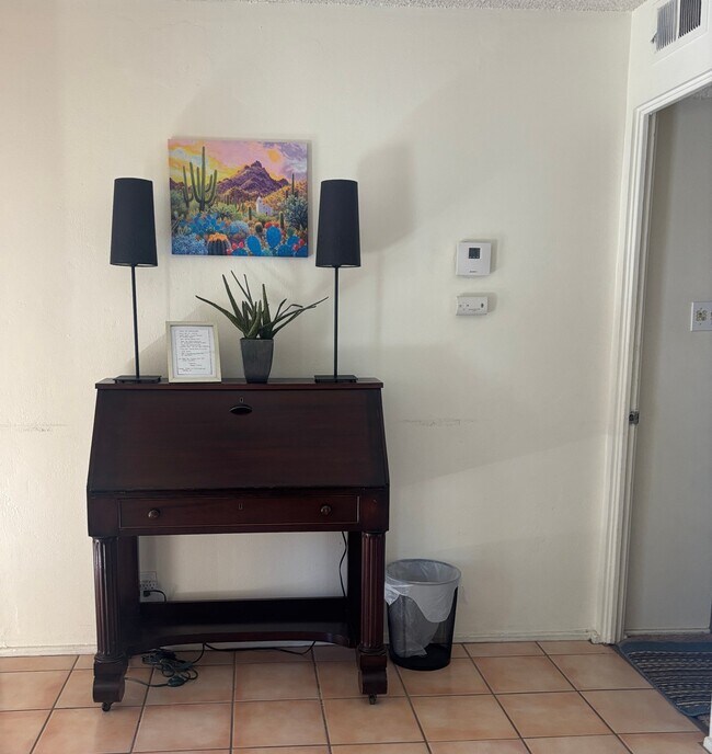 Foto del edificio - 6 W Greenock Dr