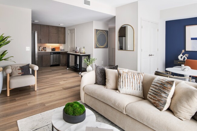 Building Photo - Ovation at Park Crest