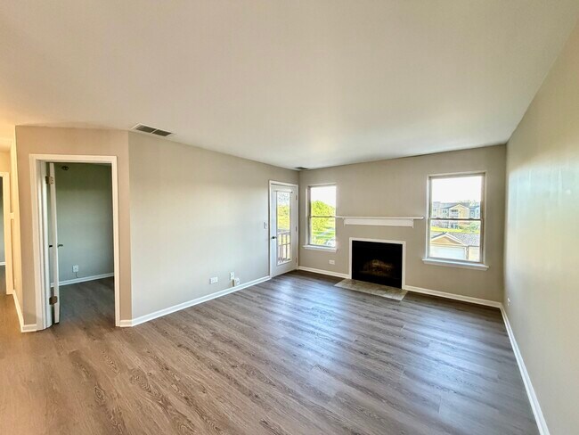 Foto del edificio - 127 Glengarry Dr