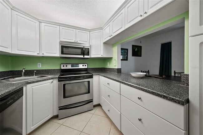 Foto del edificio - 954 Courtyard Ln