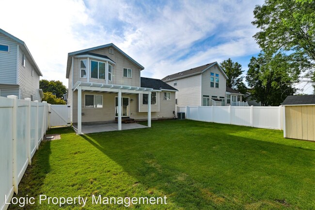 Building Photo - 4 br, 3 bath House - 5369 S. Baker Street