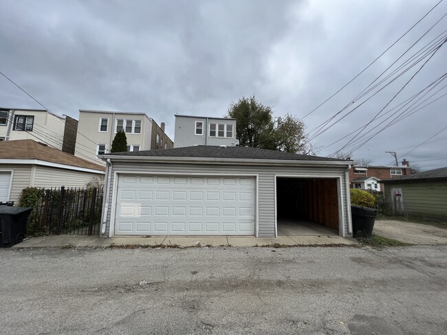 Foto del edificio - 6425 N Troy St