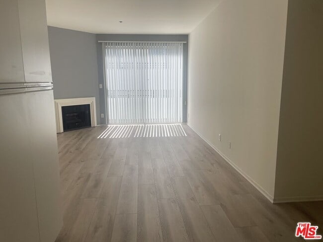 Building Photo - 10601 Wilshire Blvd