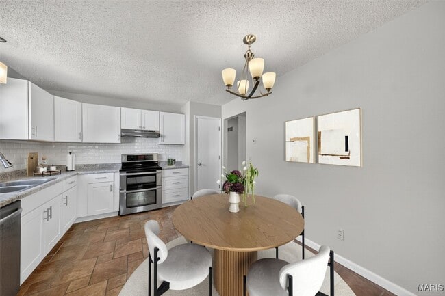 Foto del edificio - 3909 Golden Hills Dr