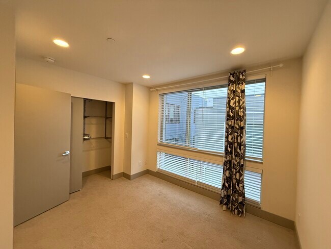 Dormitorio dos - 4143 California Ave SW