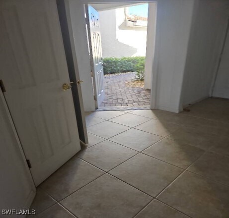 Building Photo - 1410 Tiffany Ln