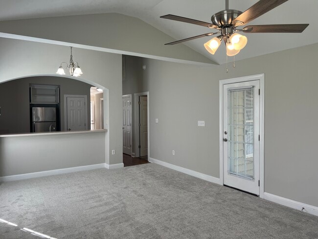 Building Photo - 1108 Crescent Meadows Dr