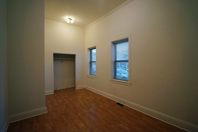 Building Photo - 3700 S Hermitage Ave