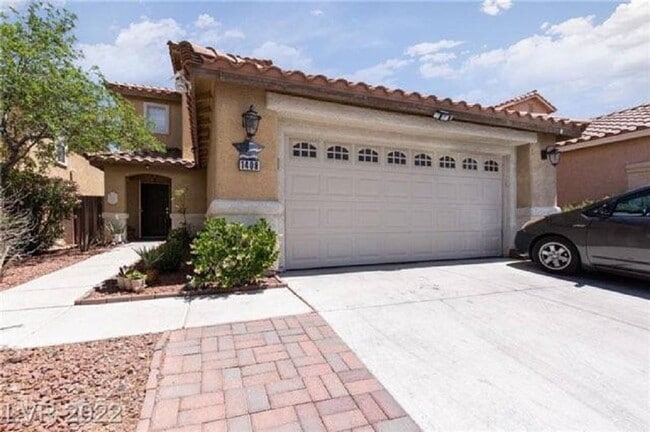 Building Photo - Must see 2 story 4 bed/3 bath home in the heart of SUMMERLIN