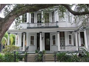 Building Photo - 1712 Prytania St