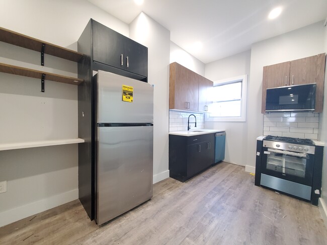 Apartamento 1L - 422 Liberty Ave