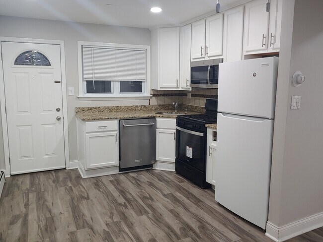 Foto del edificio - 6969 N Ashland Blvd