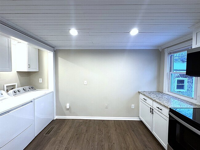 Foto del edificio - 1216 Vestal Rd