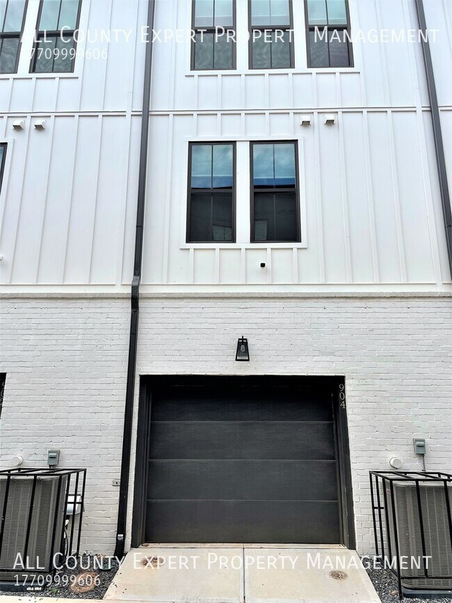 Foto del edificio - 904 Brees Ct