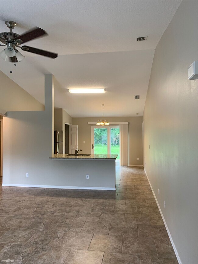 Building Photo - 3 br, 2 bath House - 250 Breakwater St SE