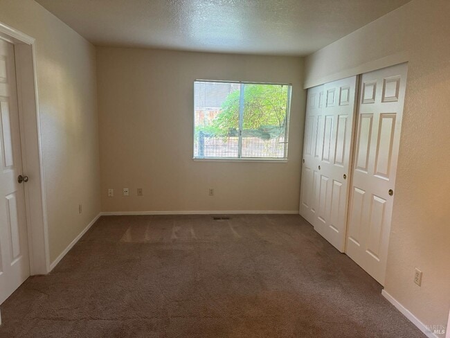 Building Photo - 1868 Kolob Dr
