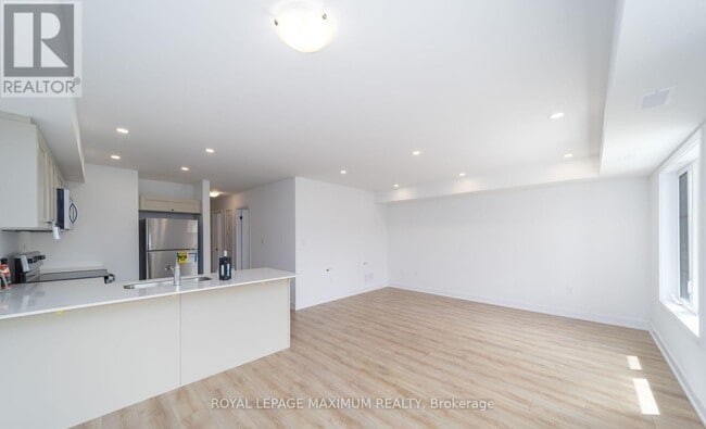 Building Photo - 32 Wagon Ln